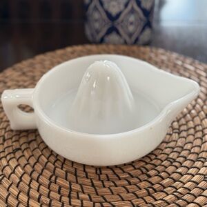 Vintage Thatcher Glass Sunkist MFG Milk Glass Citrus Juicer